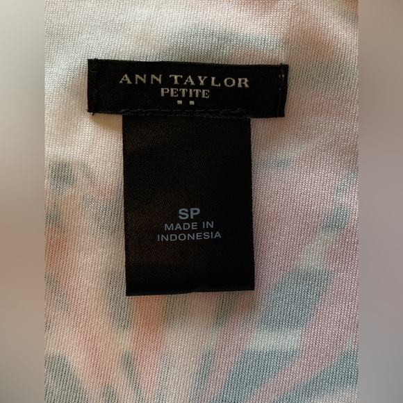 Ann Taylor Petite Pastel Patterned dress size small - Picture 10 of 11